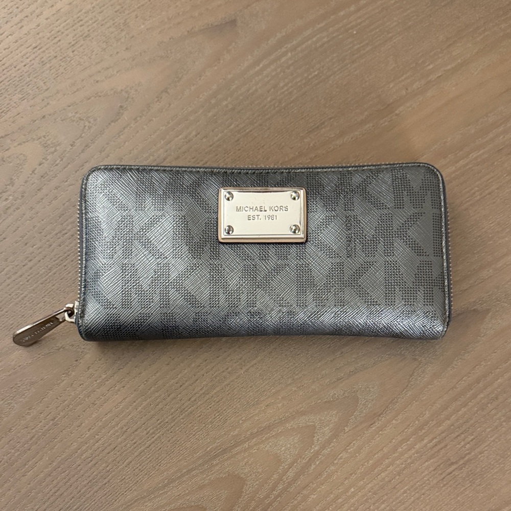Michael Kors Metallic Gray Zip Wallet